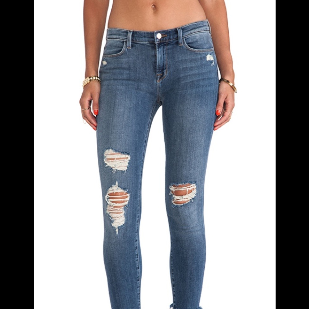 LIKE NEW J BRAND RIPPED SKINNY JEANS